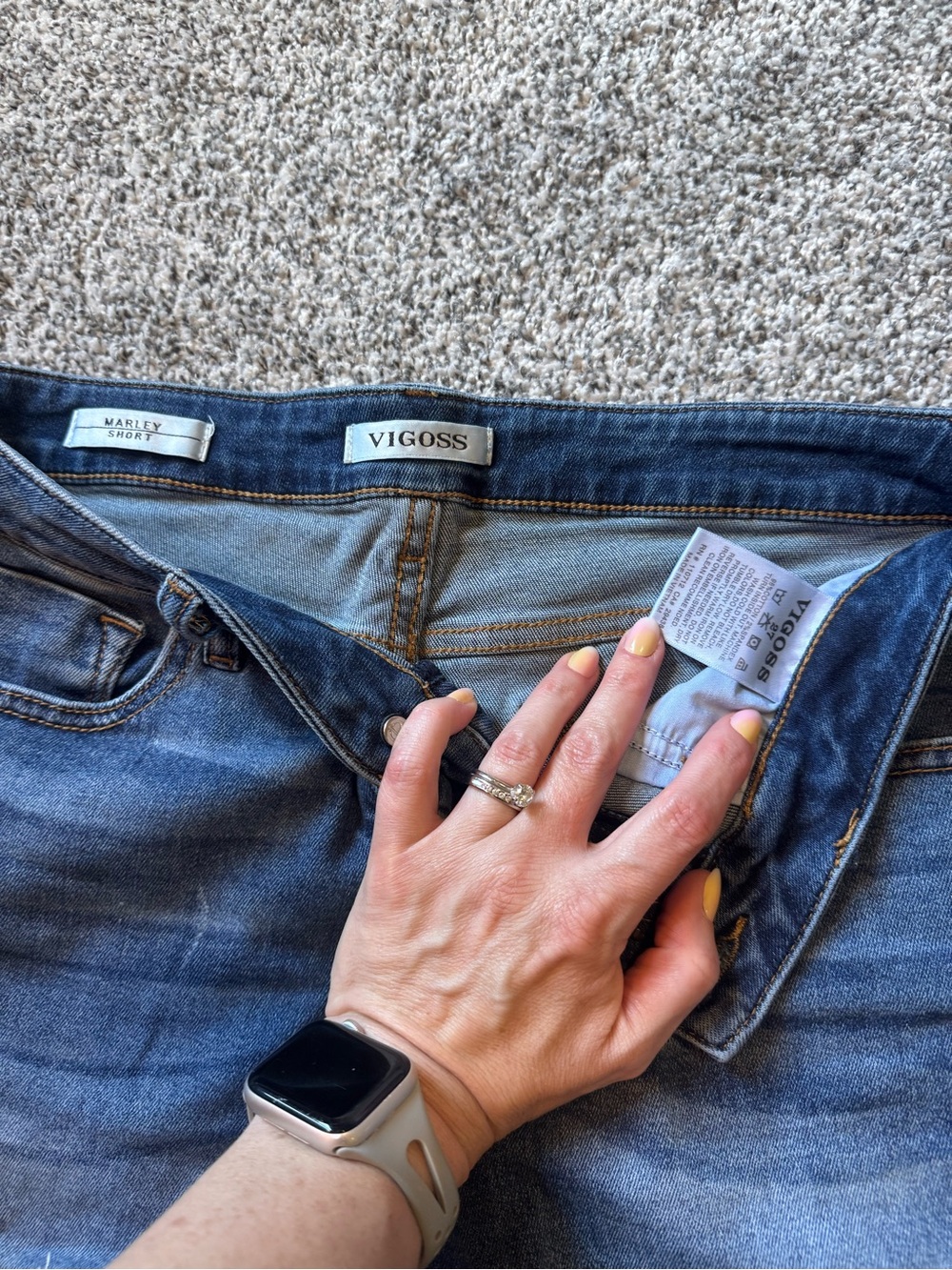 Vigoss Dark Blue Distressed Denim Cutoff Shorts, size 27 - Picture 3 of 3